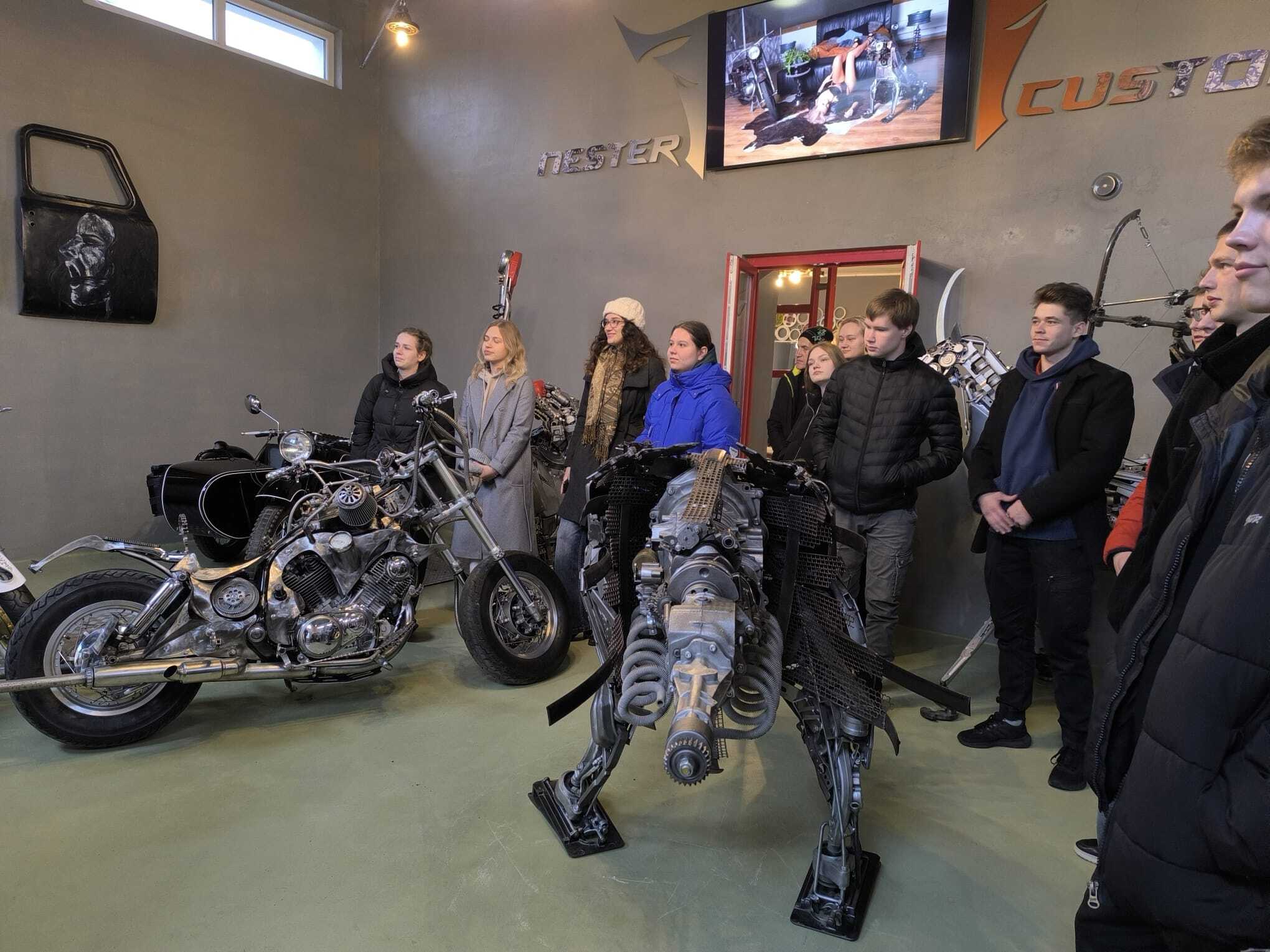 11-klase-nester-customs-_2