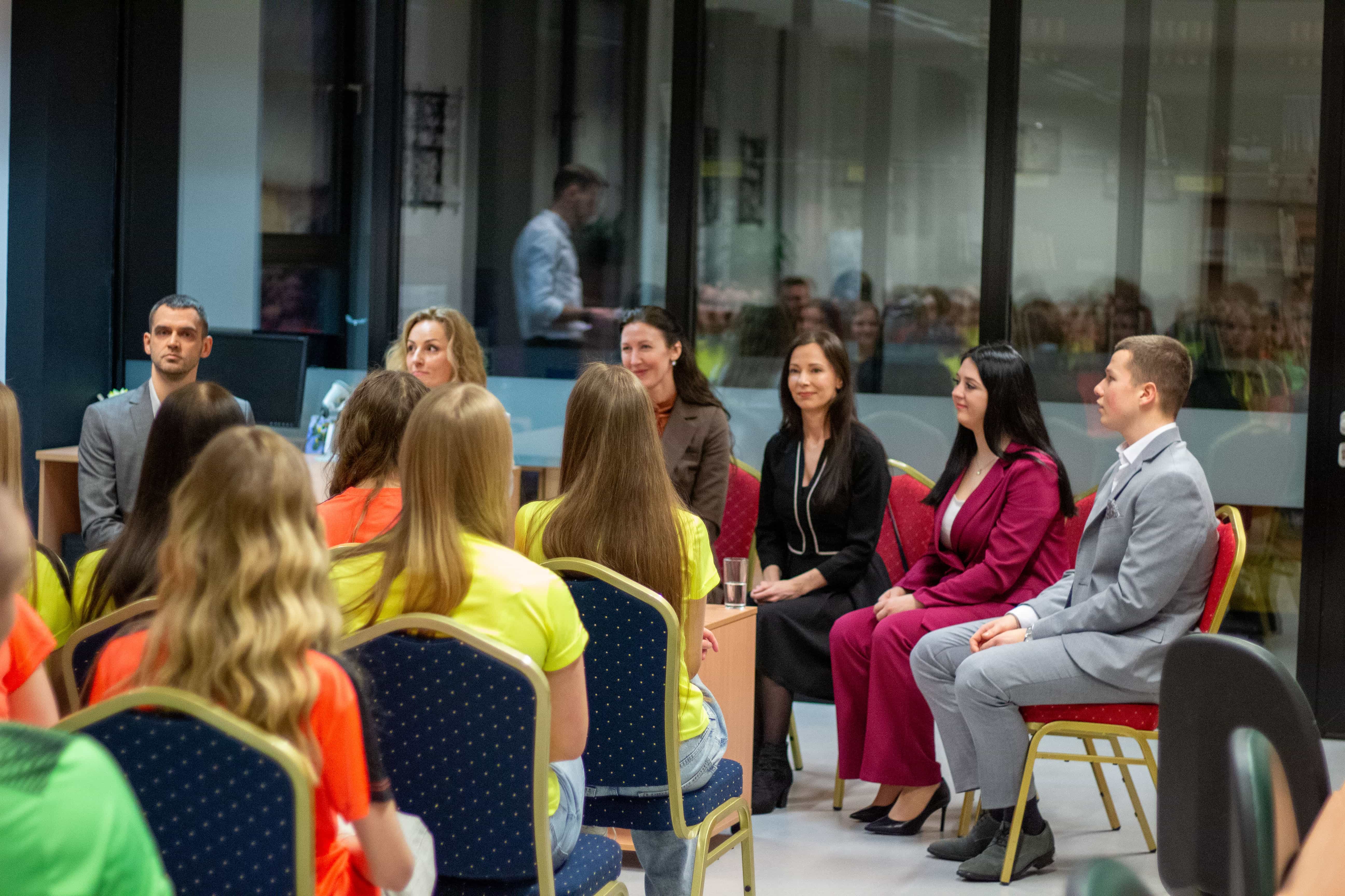 absolventu-diskusija_2