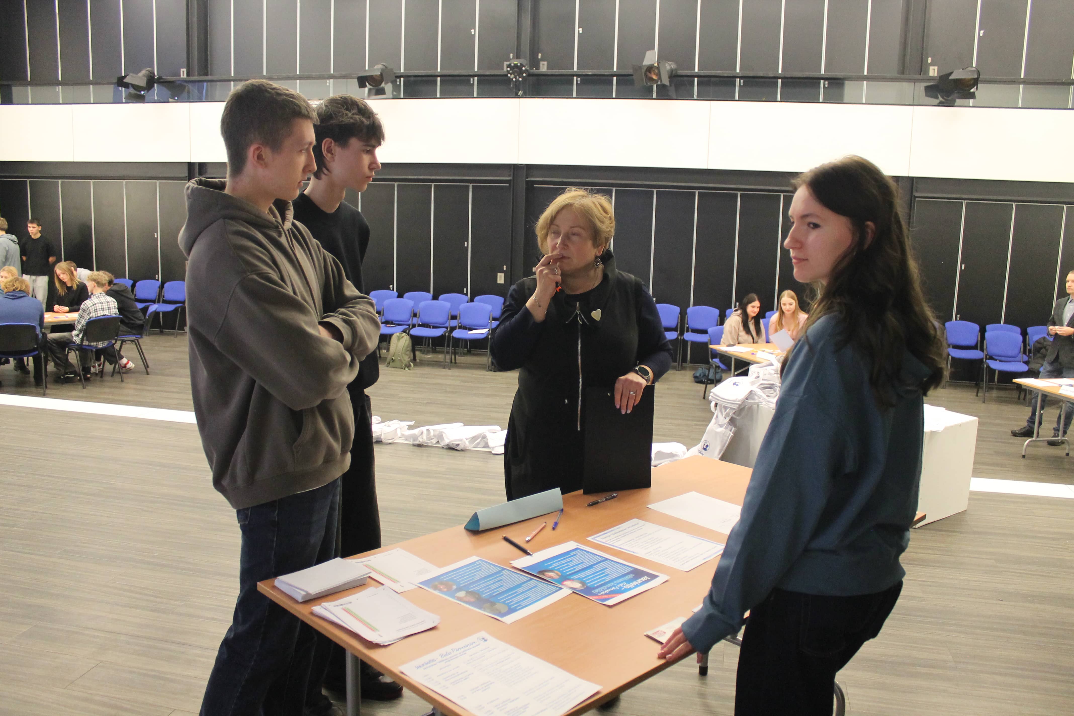 jaunietis-politika_11