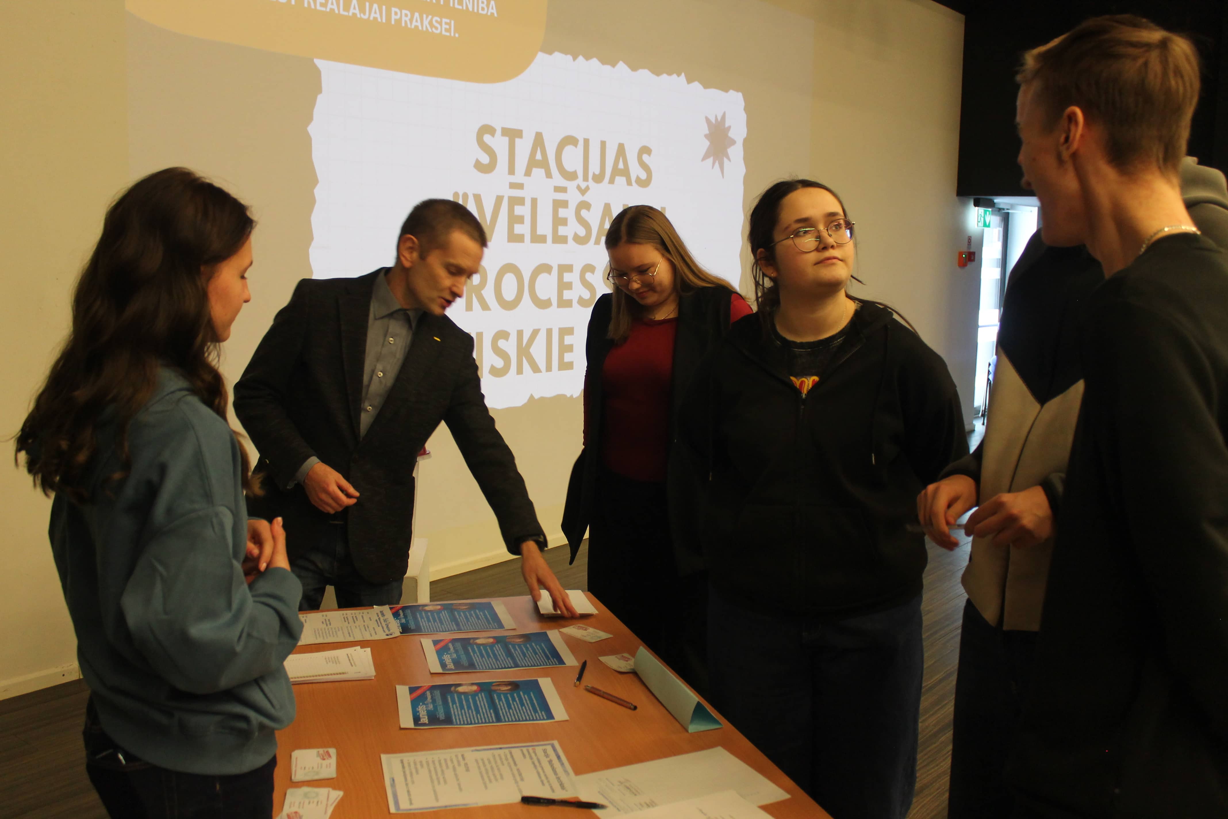 jaunietis-politika_13