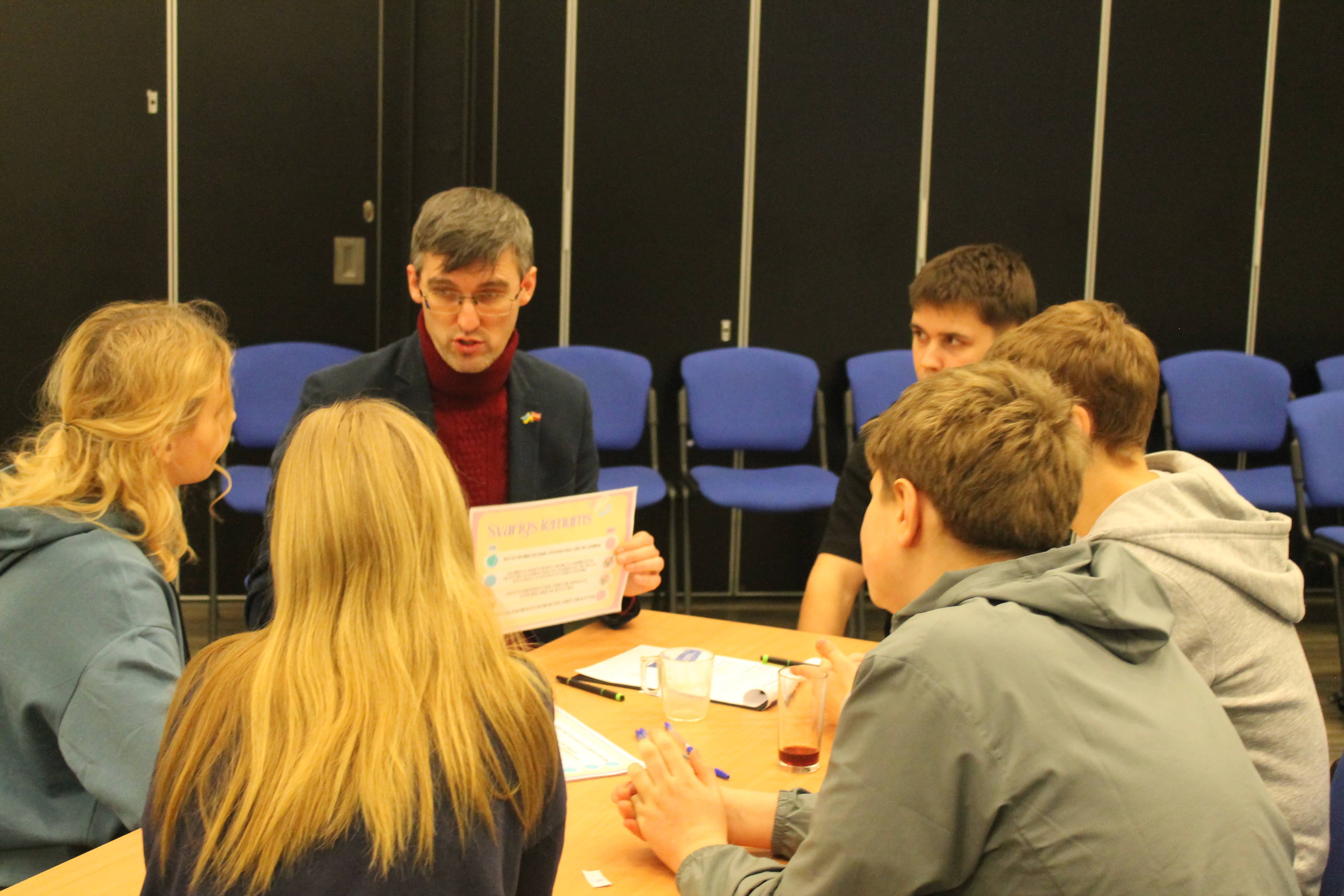 jaunietis-politika_14