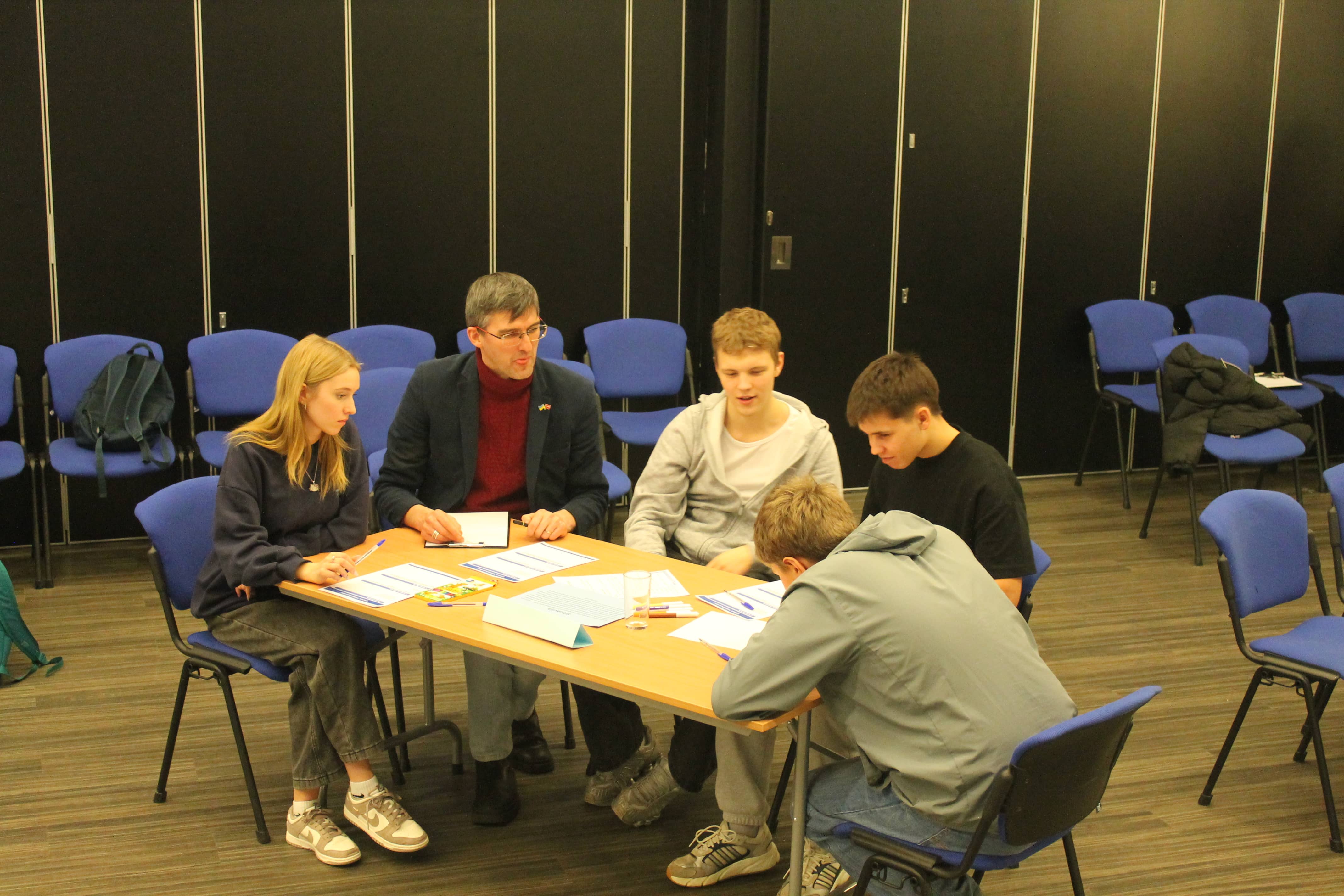 jaunietis-politika_17