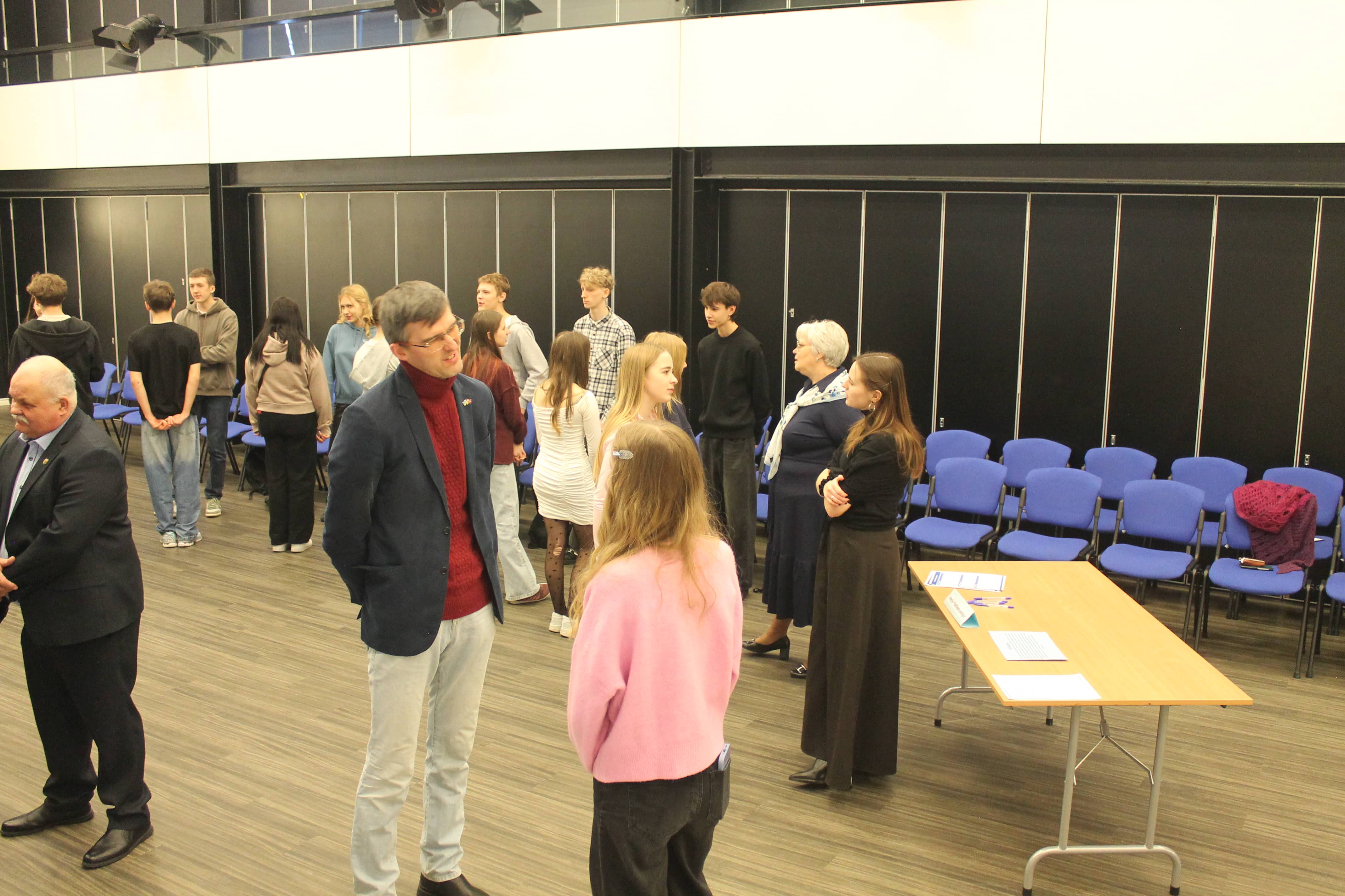 jaunietis-politika_25