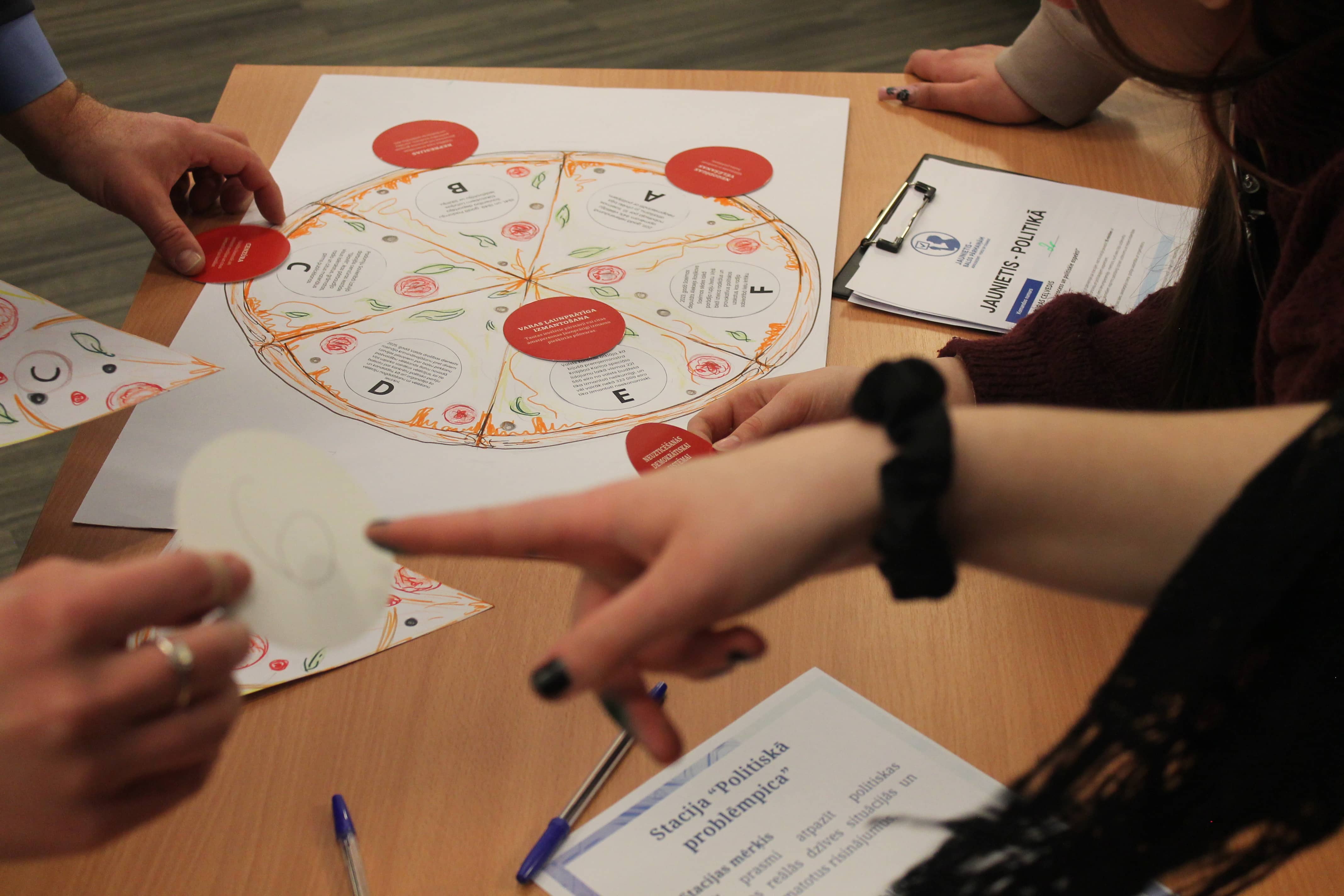 jaunietis-politika_32