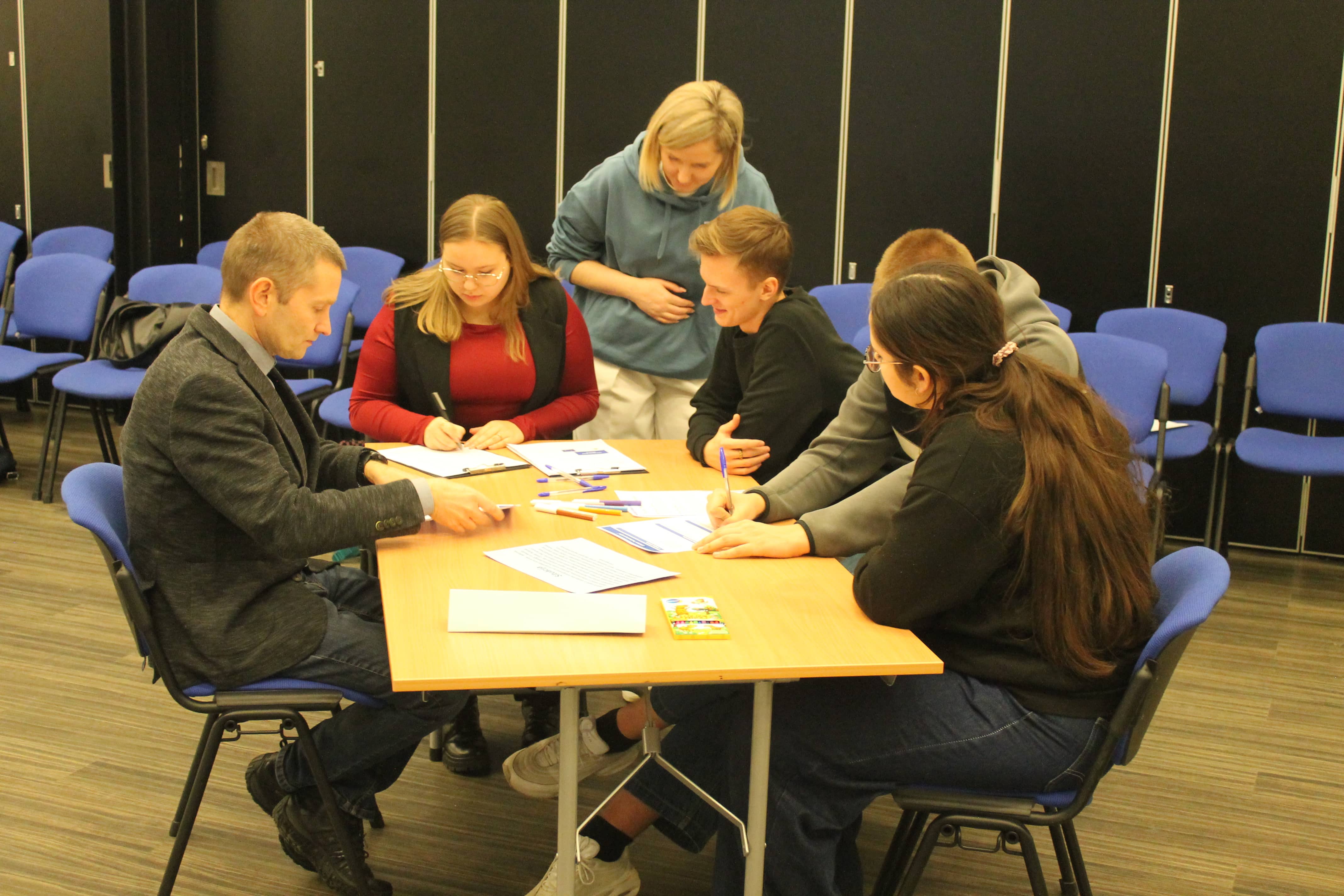 jaunietis-politika_33