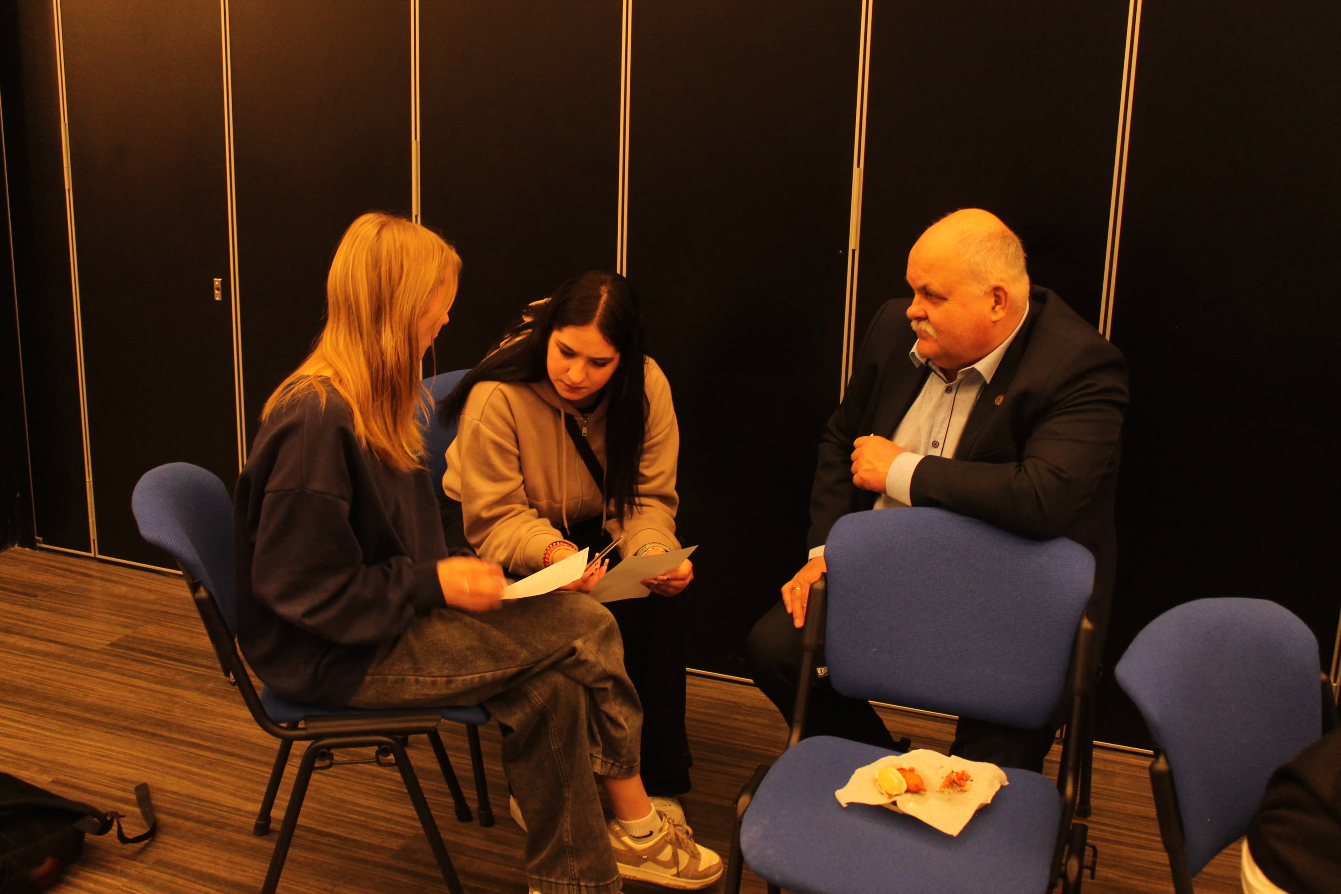 jaunietis-politika_37