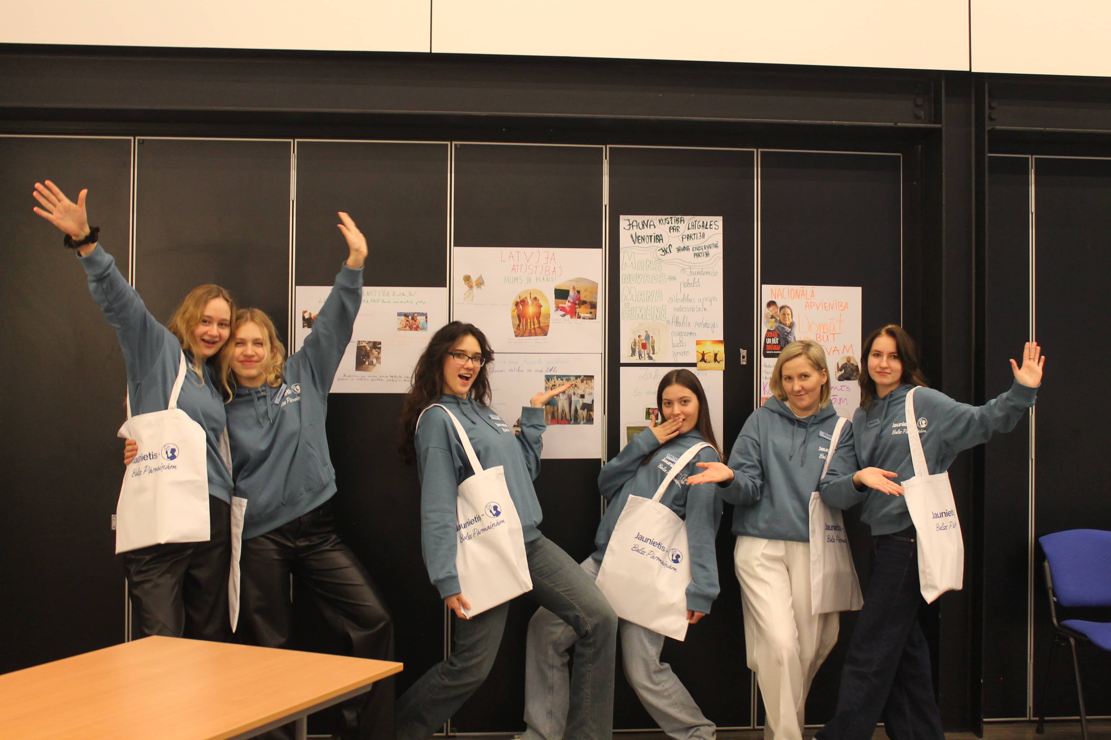 jaunietis-politika_3