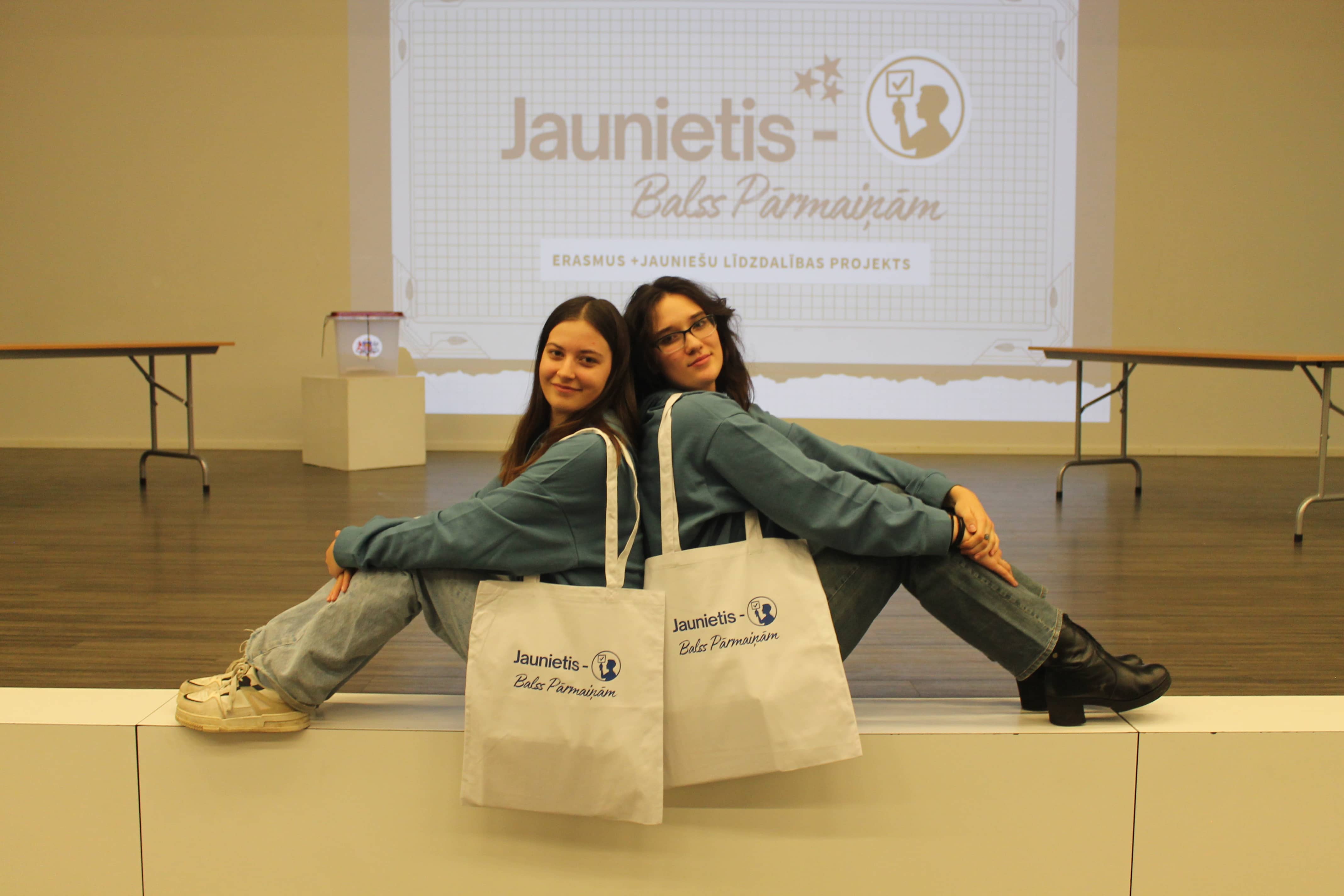 jaunietis-politika_4