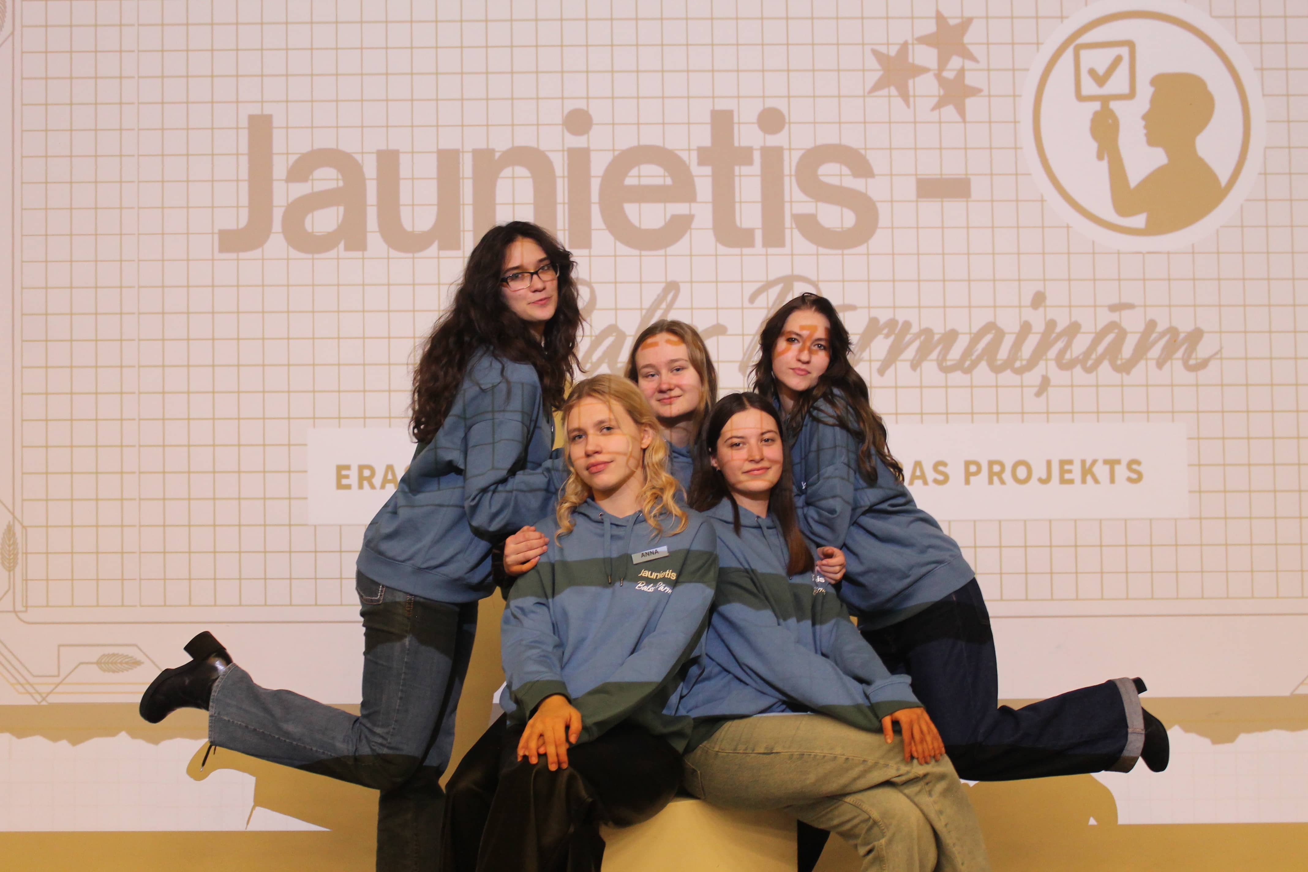 jaunietis-politika_6