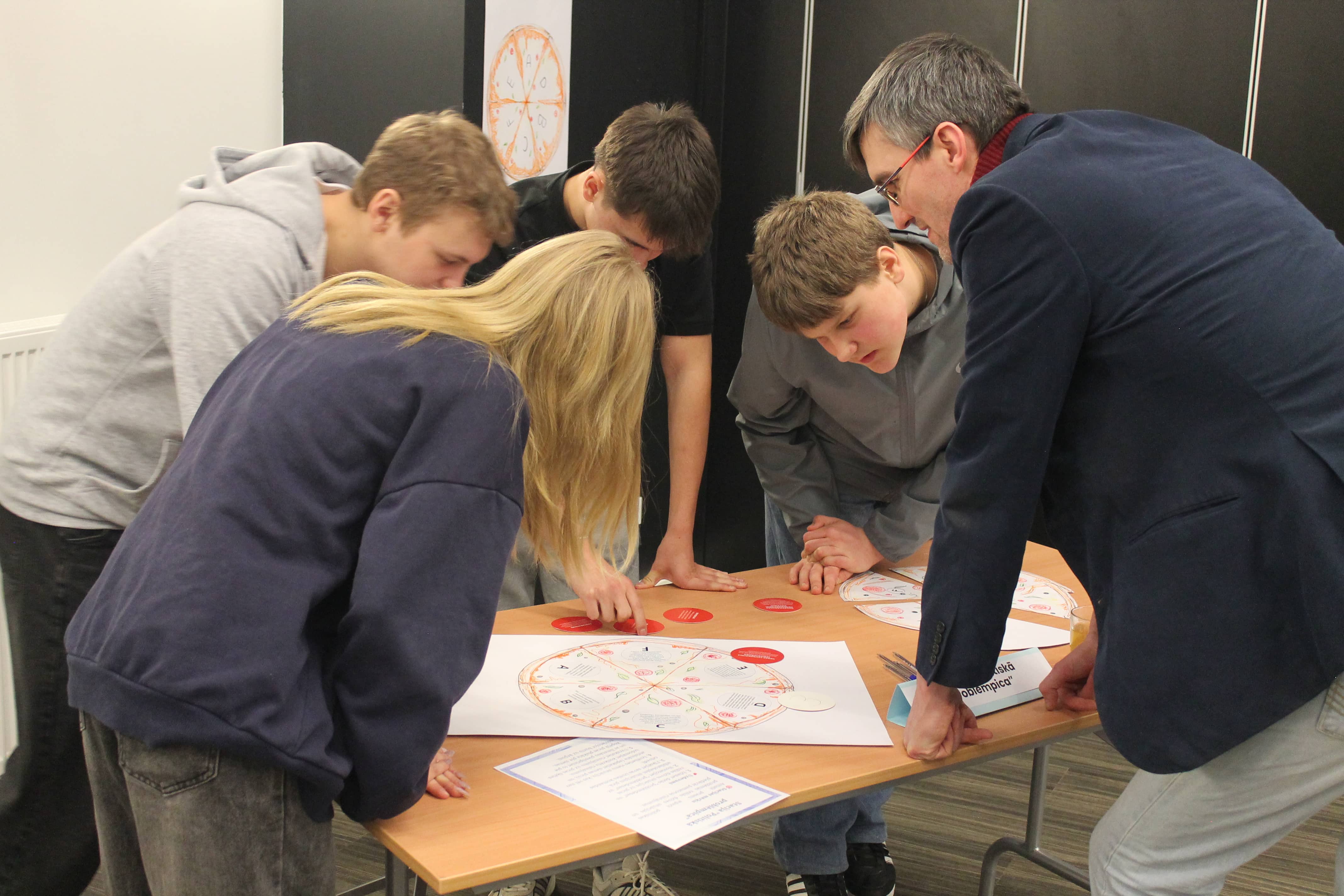 jaunietis-politika_8